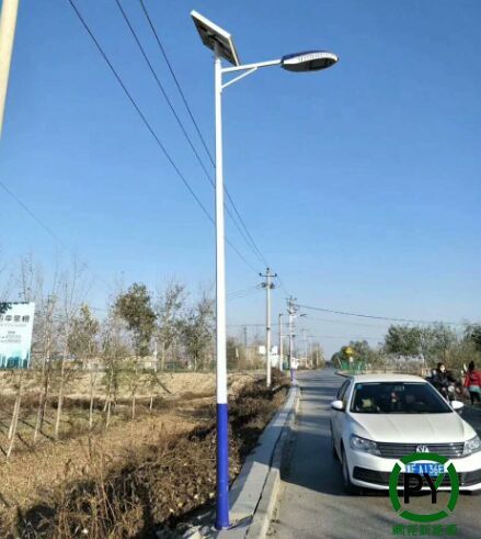 農村裝太陽能路燈