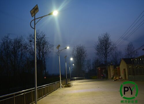 農村6米30瓦太陽能路燈